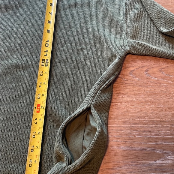 Madewell women’s Forest Green Turtleneck Sweater - Picture 6 of 7